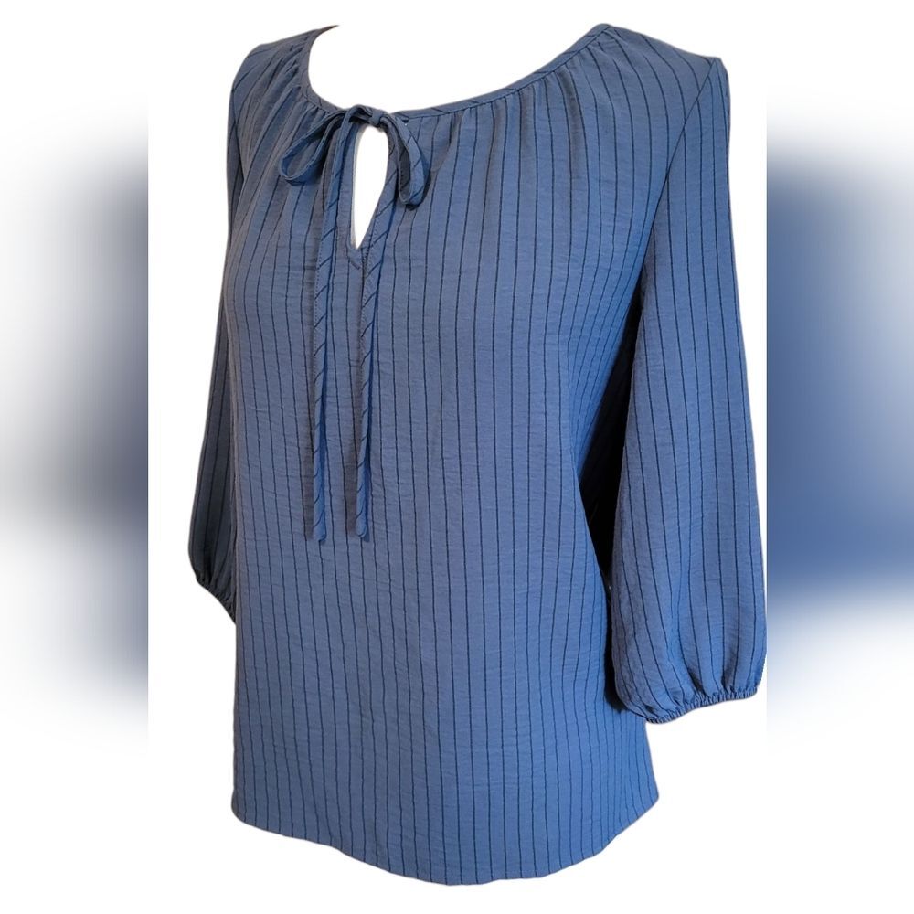 NYCC Blue Pinstriped Women's Blouse, size small